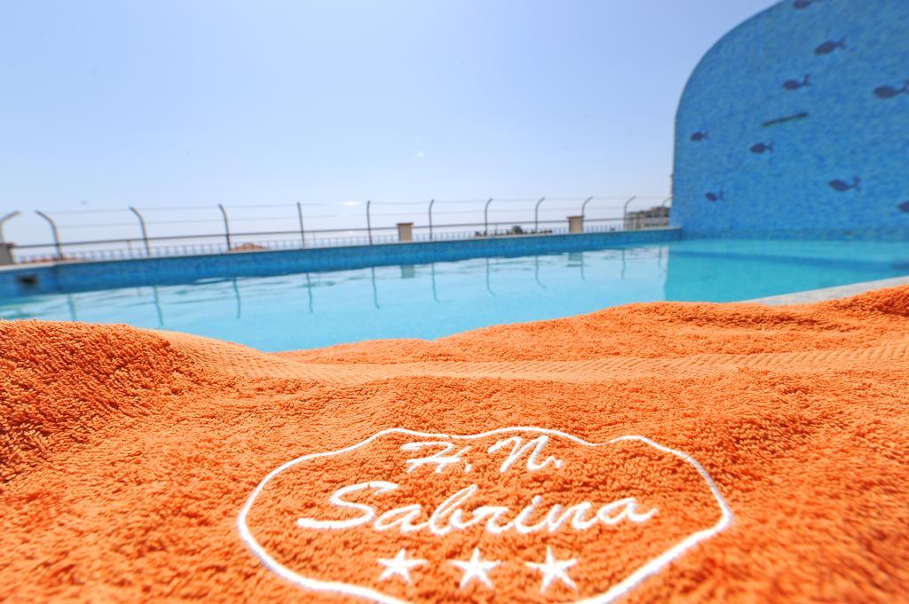 Hotel Nuova Sabrina มารินา ดิ เปียตราซันตา ภายนอก รูปภาพ