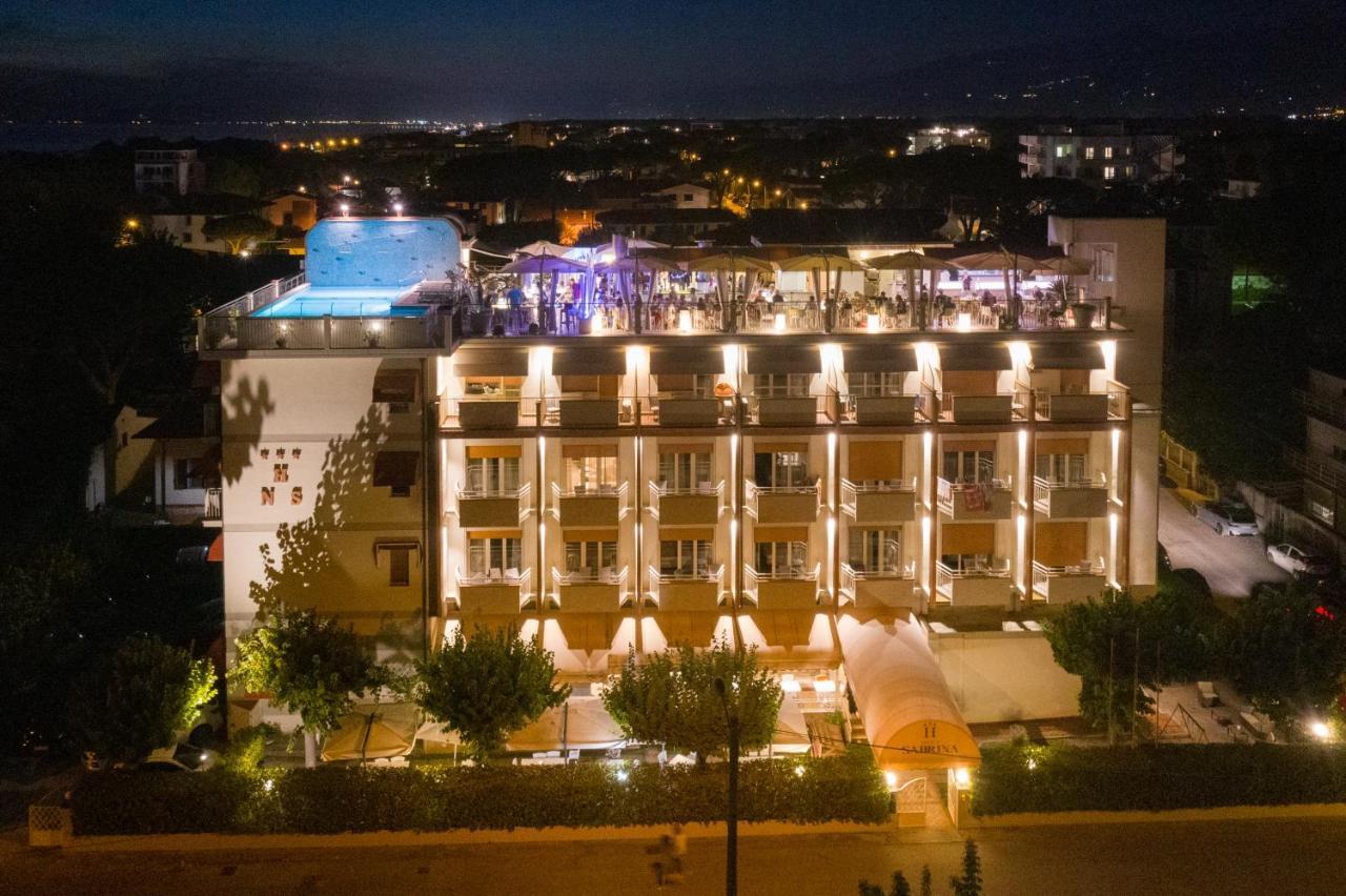 Hotel Nuova Sabrina มารินา ดิ เปียตราซันตา ภายนอก รูปภาพ