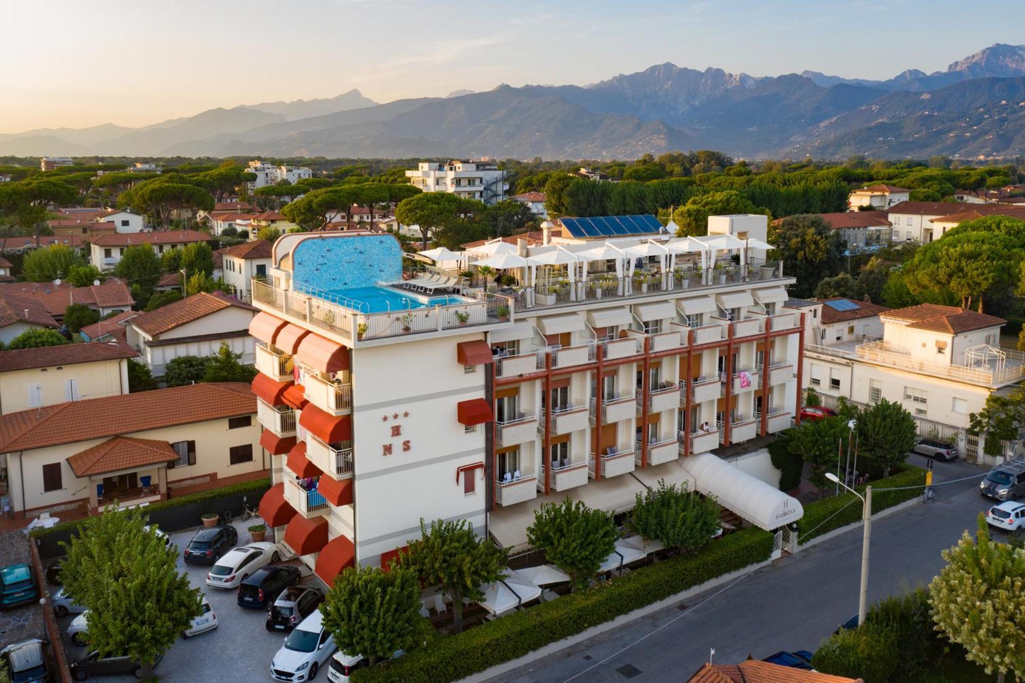 Hotel Nuova Sabrina มารินา ดิ เปียตราซันตา ภายนอก รูปภาพ