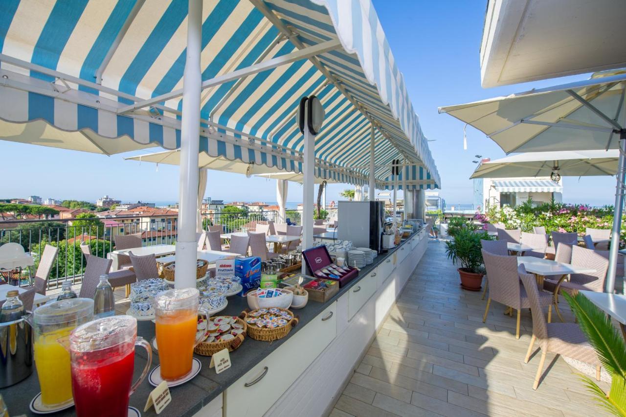 Hotel Nuova Sabrina มารินา ดิ เปียตราซันตา ภายนอก รูปภาพ